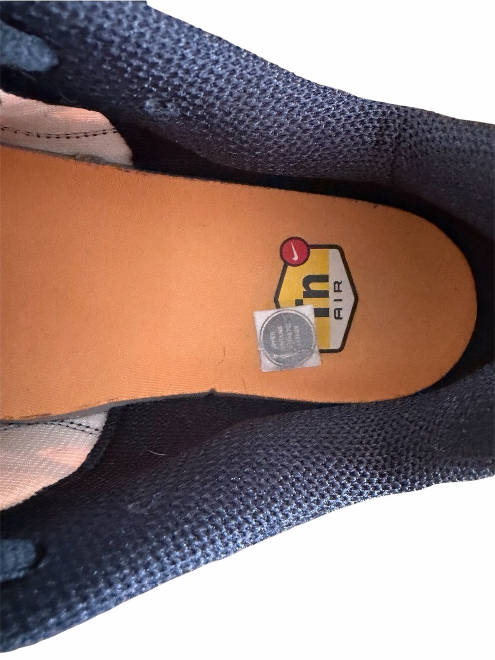 Nike Men's Gradient Yellow-Orange Athletic Sneakers with Black Accents - Picture 5 of 6